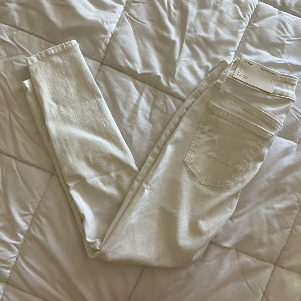 American Eagle White Jeggings